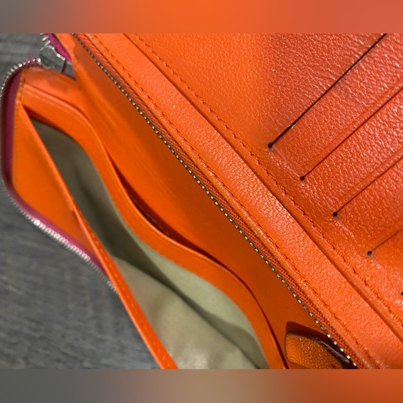 CELINE Zip Around Pink Leather Wallet - Picture 7 of 12